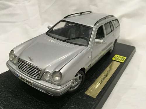 Mercedes-Benz E420 Wagon 1:18 Scale